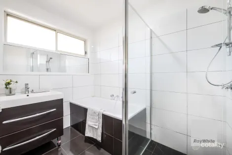 Property photo of 5 Gryphon Walk Kings Park VIC 3021