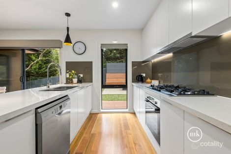 Property photo of 10 White Gum Place Research VIC 3095