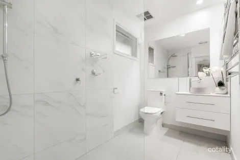 Property photo of 5 Ashburton Drive Mitcham VIC 3132