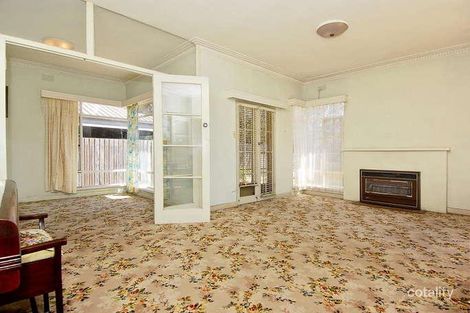 Property photo of 32 Charman Road Mentone VIC 3194