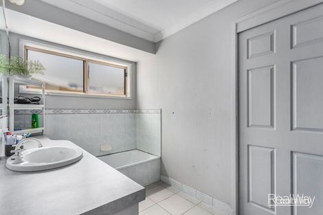 Property photo of 29 Quando Close Yamanto QLD 4305