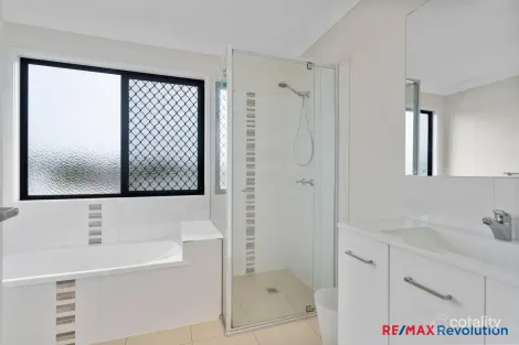 Property photo of 87 William Boulevard Pimpama QLD 4209