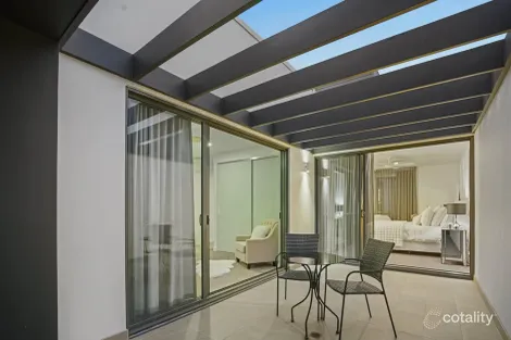 Property photo of 21 River Vista Way Paradise Point QLD 4216
