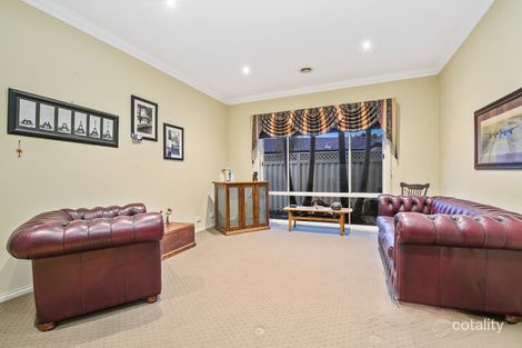 Property photo of 8 Teal Place Pakenham VIC 3810