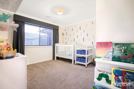 Property photo of 6 Caviar Court Miners Rest VIC 3352