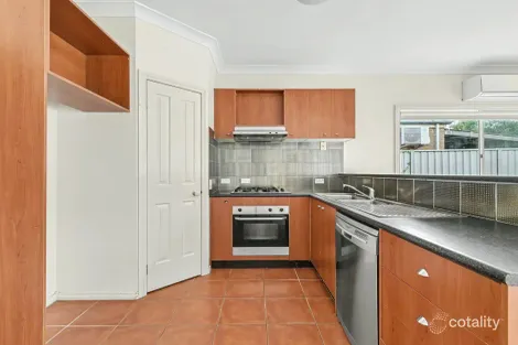 Property photo of 10 Spring Circuit Pakenham VIC 3810