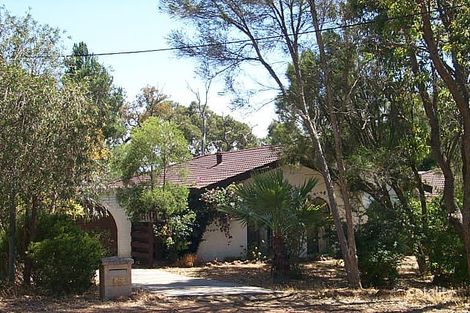 15 Landers Rd, Lesmurdie, WA 6076