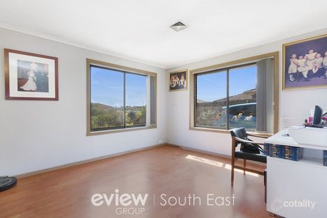 Property photo of 30 Springfield Drive Narre Warren VIC 3805