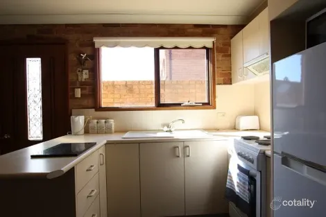 Property photo of 2A Apple Place Macquarie Fields NSW 2564