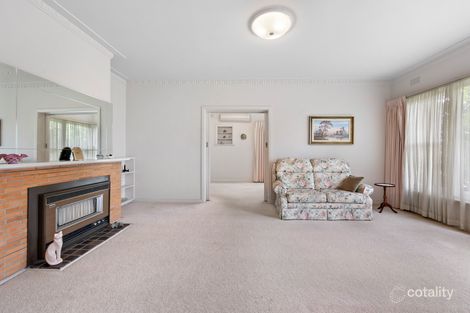 Property photo of 31 Burroughs Road Balwyn VIC 3103