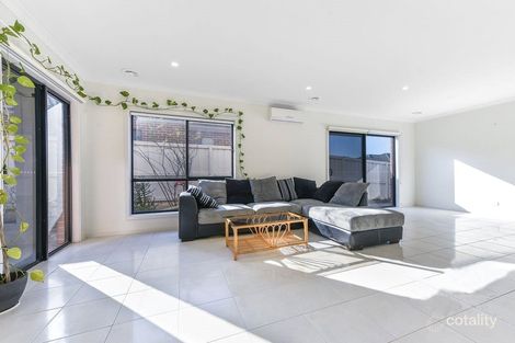 Property photo of 7 Pump House Crescent Clyde VIC 3978