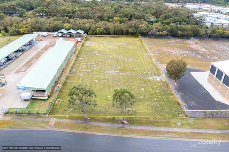 13 Southern Cross Cct, Urangan, QLD 4655