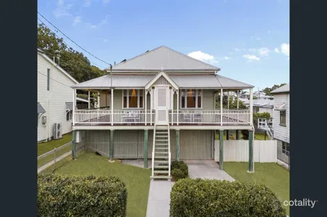 74 Yundah St, Shorncliffe, QLD 4017