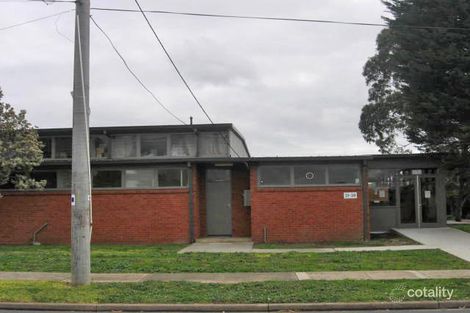 33 Highland Ave, Croydon, VIC 3136