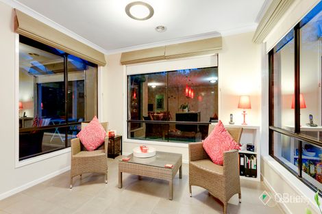 Property photo of 10 Park Valley Crescent Langwarrin VIC 3910