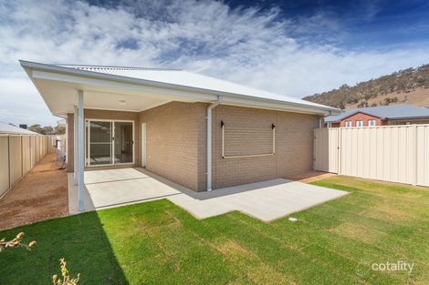 Property photo of 8 Gurney Crescent Wodonga VIC 3690