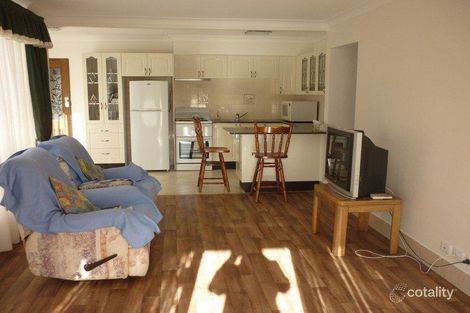 Property photo of 2/12 Princes Highway West Wollongong NSW 2500