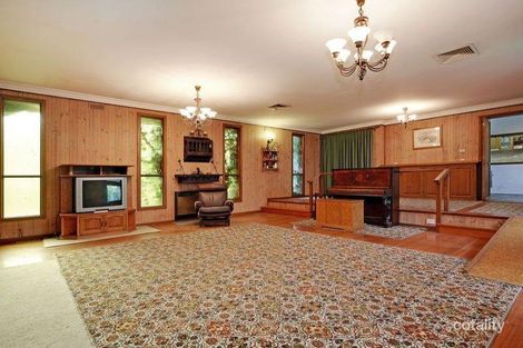 Property photo of 11 Vinter Avenue Croydon VIC 3136