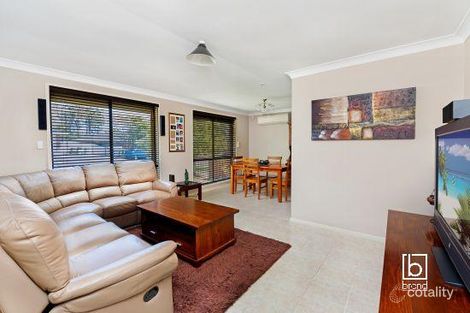 Property photo of 25 Golf Links Drive Watanobbi NSW 2259