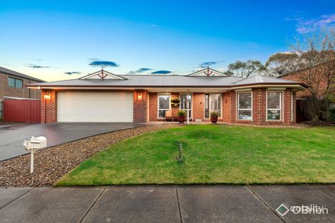 Property photo of 6 Sunningdale Crescent Cranbourne VIC 3977