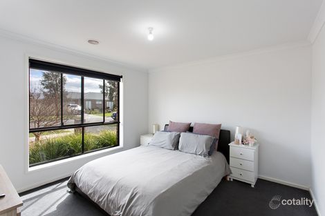 Property photo of 27 Deakin Drive Delacombe VIC 3356