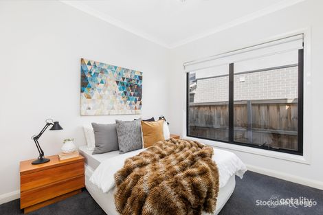 Property photo of 35 Perugia Avenue Greenvale VIC 3059
