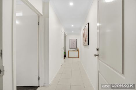 Property photo of 14 Otago Grove Werribee VIC 3030