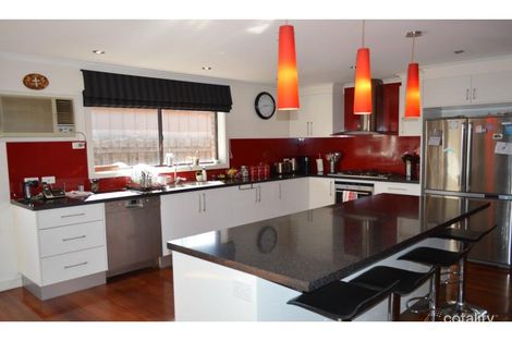 Property photo of 22 Simon Court Hampton Park VIC 3976