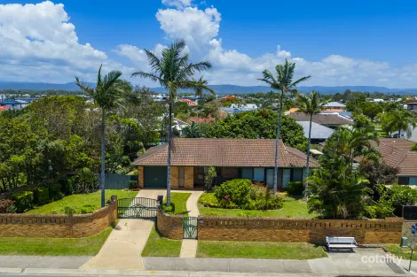 241 Sunshine Bvd, Mermaid Waters, QLD 4218