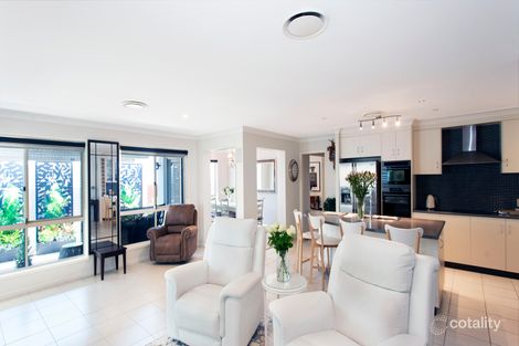 Property photo of 11 Highcrest Circuit Molendinar QLD 4214