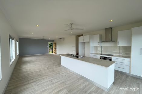 Property photo of 15 Toorak Place Castle Hill QLD 4810