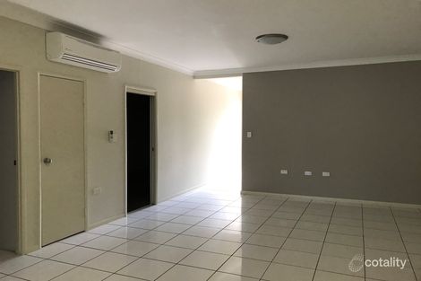 Property photo of 2/17 Mooney Crescent Emerald QLD 4720