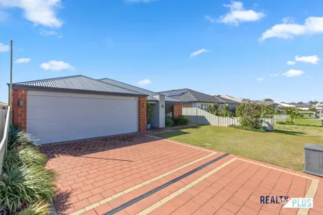 Property photo of 16 Fiore Court Lake Coogee WA 6166