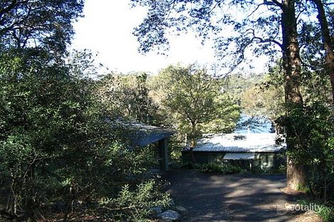 273 The Round Dr, Avoca Beach, NSW 2251