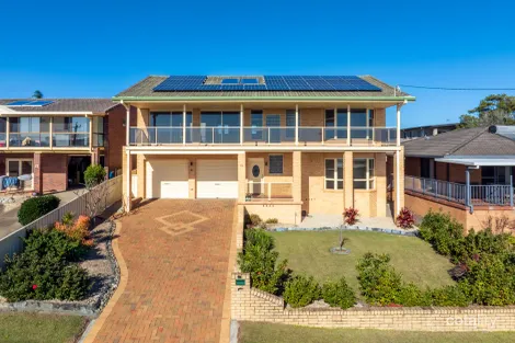 15 Seaview St, Bonny Hills, NSW 2445
