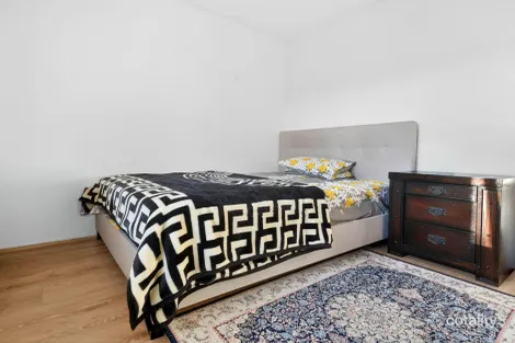 Property photo of 3 Hanlon Close Minto NSW 2566