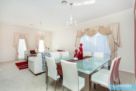 Property photo of 57 Landscape Drive Hillside VIC 3037