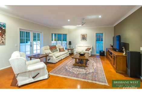 Property photo of 15 Stawell Place Middle Park QLD 4074