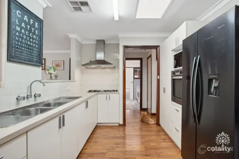 Property photo of 42 Heslop Road Lesmurdie WA 6076