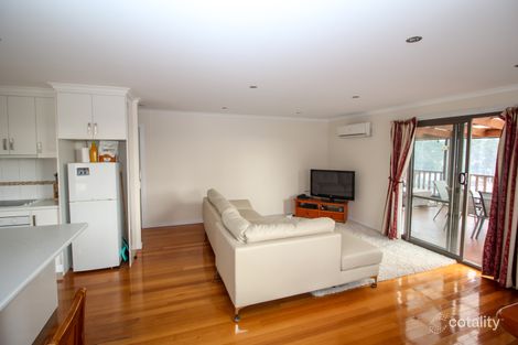 Property photo of 1/9 Tomarah Crescent Devonport TAS 7310