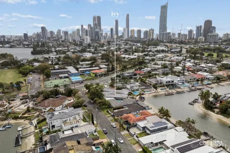 2 Etna St, Surfers Paradise, QLD 4217