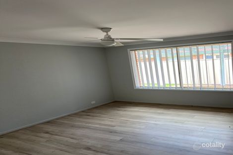 Property photo of 26 Henze Crescent Claremont Meadows NSW 2747