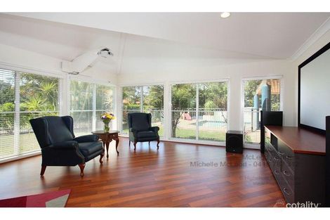 Property photo of 38 Mukurta Street Chapel Hill QLD 4069