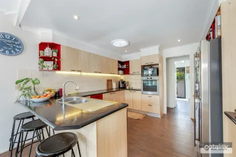 Property photo of 9 The Boulevarde Avoca QLD 4670