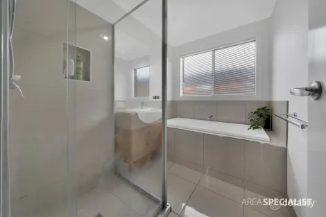 Property photo of 21 Valencia Circuit Cranbourne VIC 3977