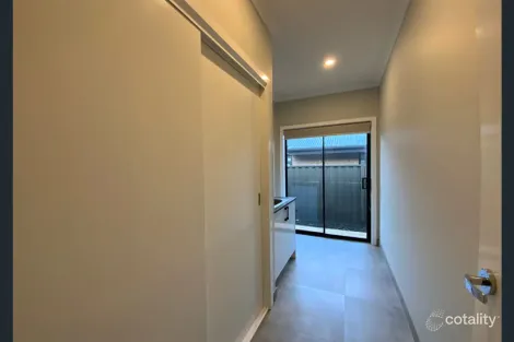 Property photo of 34 Annapurna Crescent Truganina VIC 3029