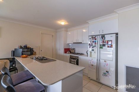 Property photo of 4 Centennial Crescent Orange NSW 2800