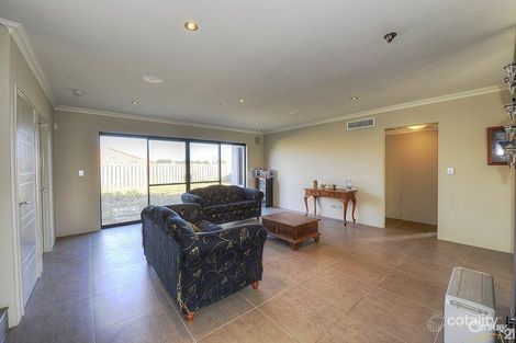Property photo of 84 Boardwalk Boulevard Halls Head WA 6210