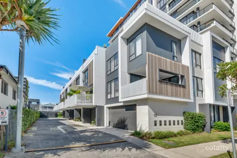 Property photo of 2/12 Seventh Avenue Palm Beach QLD 4221