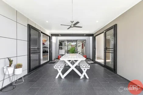 Property photo of 17 Orlando Close Windella NSW 2320